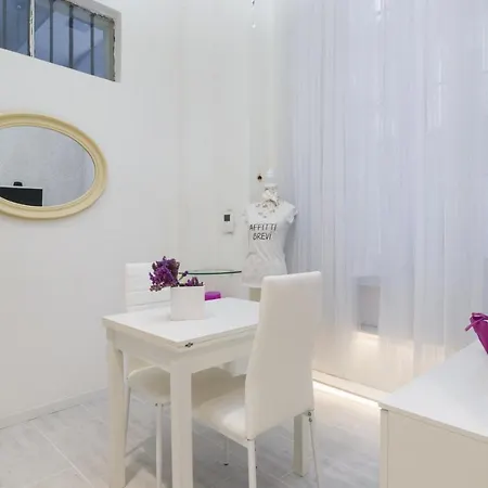 Monolocale Commenda 33 Apartmán